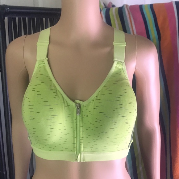 34d sports bra size